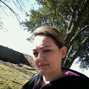 Meet your Posher, Ozlem